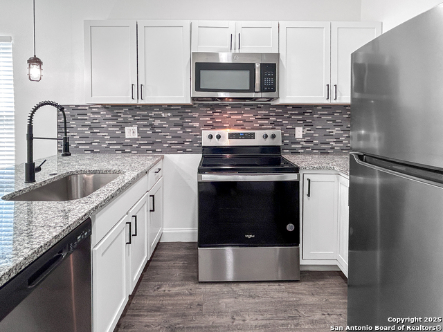 Listing photo id 3 for 438 Gulf