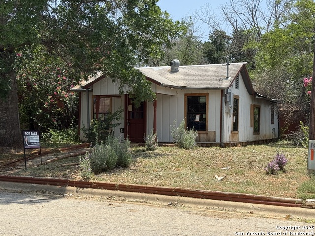 Image 2 of 4 For 122 N. Garcia