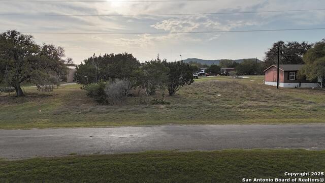 Listing photo id 27 for 125 Private Road 1517