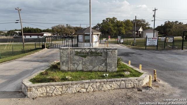 Listing photo id 35 for 125 Private Road 1517