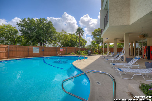 Image 22 of 37 For 7039 San Pedro Ave  601