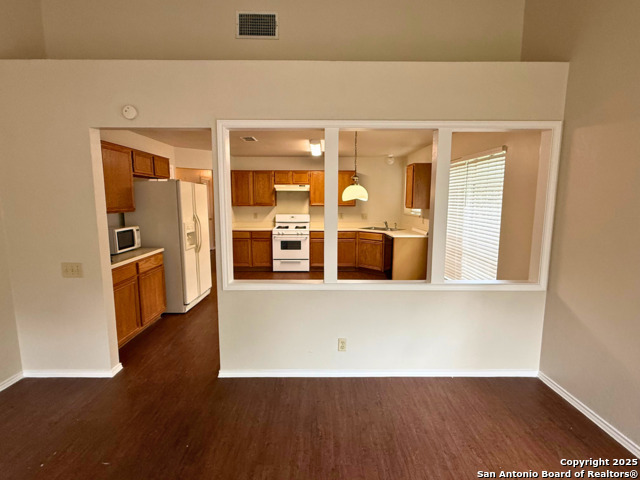 Image 3 of 14 For 1606 Kingsbridge