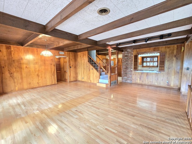 Image 9 of 35 For 44 Ridge Dr  