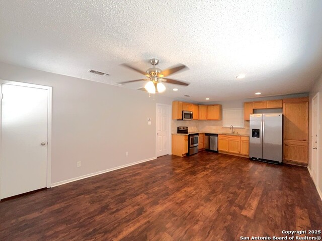 Image 7 of 21 For 344 Mccartney Blvd  F