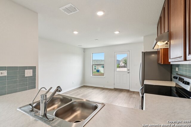 Image 11 of 32 For 10407 Caddo  