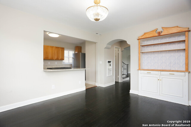 Image 14 of 46 For 1002 Kampmann Blvd.