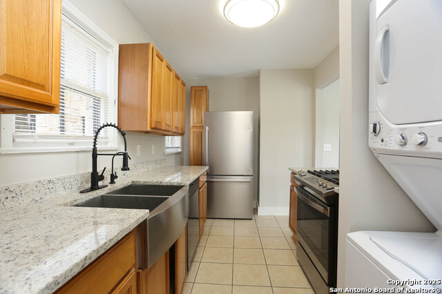 Image 16 of 46 For 1002 Kampmann Blvd.