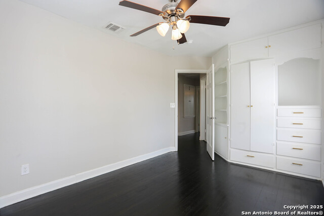 Image 18 of 46 For 1002 Kampmann Blvd.