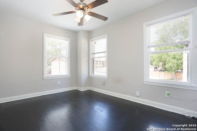Image 20 of 46 For 1002 Kampmann Blvd.