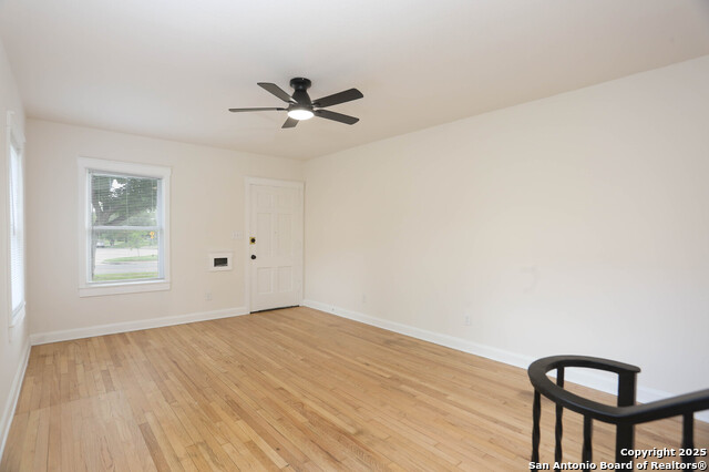 Image 32 of 46 For 1002 Kampmann Blvd.