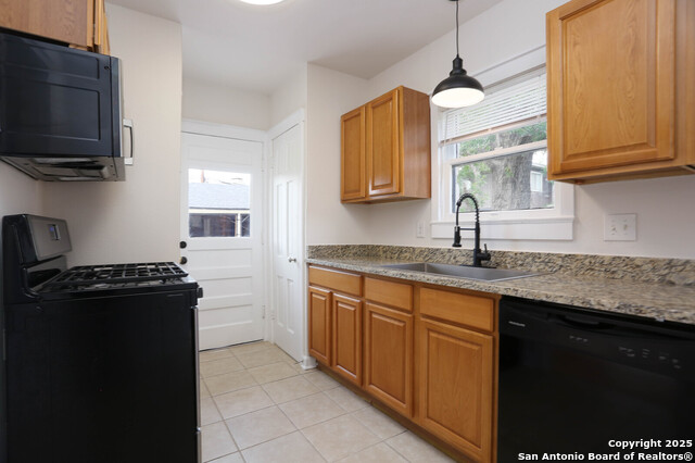 Image 35 of 46 For 1002 Kampmann Blvd.