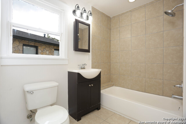 Image 38 of 46 For 1002 Kampmann Blvd.
