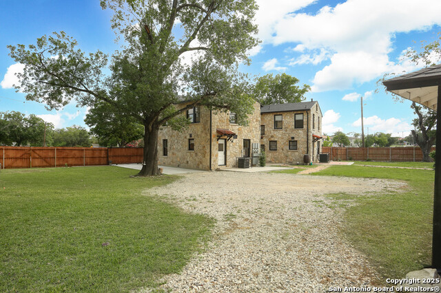 Image 42 of 46 For 1002 Kampmann Blvd.