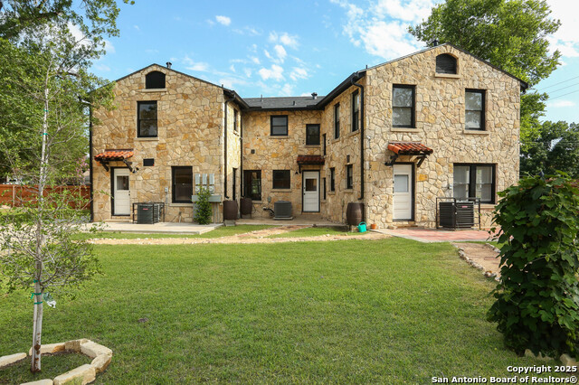 Image 45 of 46 For 1002 Kampmann Blvd.