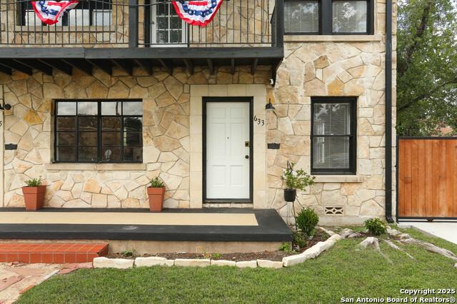Image 6 of 46 For 1002 Kampmann Blvd.