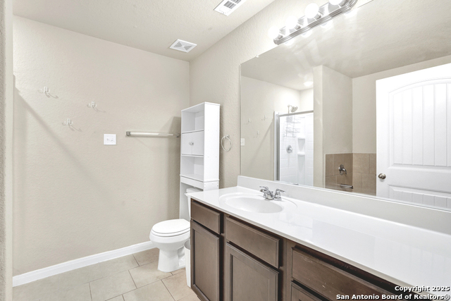 Image 15 of 26 For 8939 Portobello