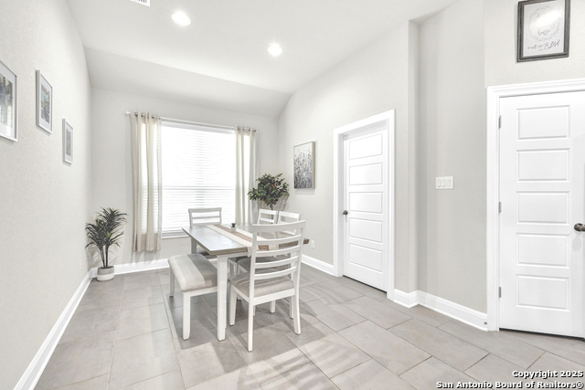 Image 13 of 34 For 955 Vista Serena