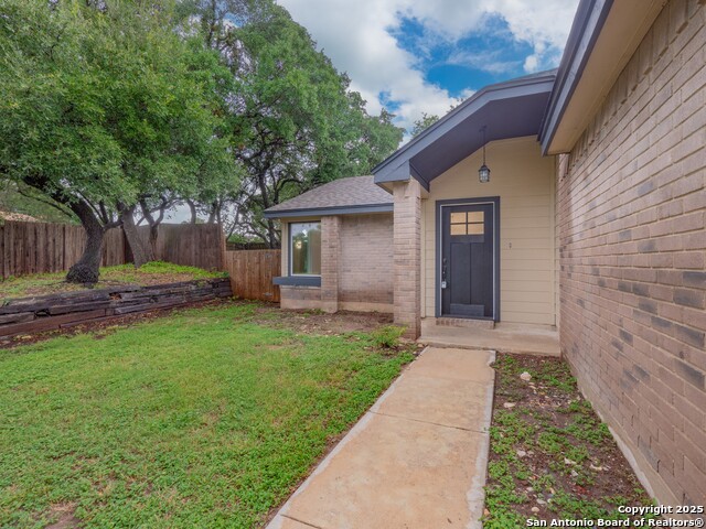 Image 2 of 32 For 9511 Deerbrook