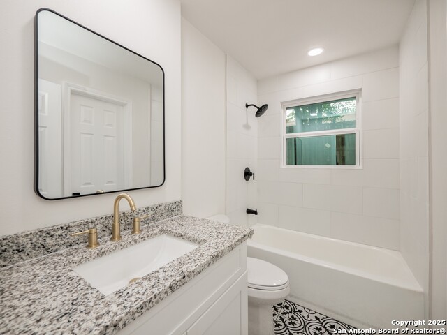 Image 20 of 32 For 9511 Deerbrook