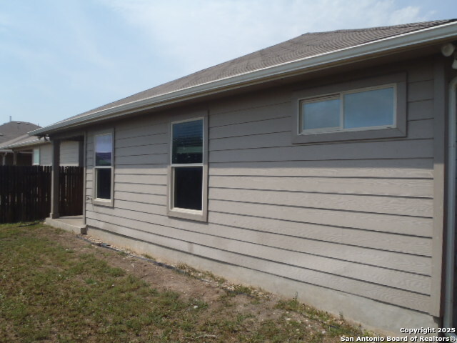 Image 9 of 32 For 2690 Mccrae  