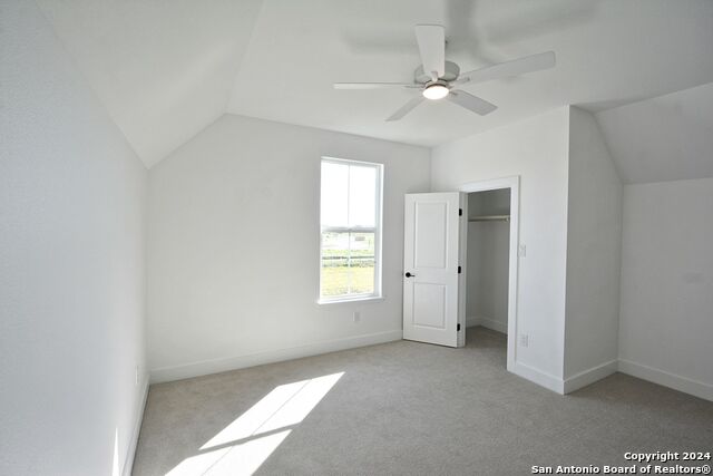 Listing photo id 15 for 409 Constance Dr