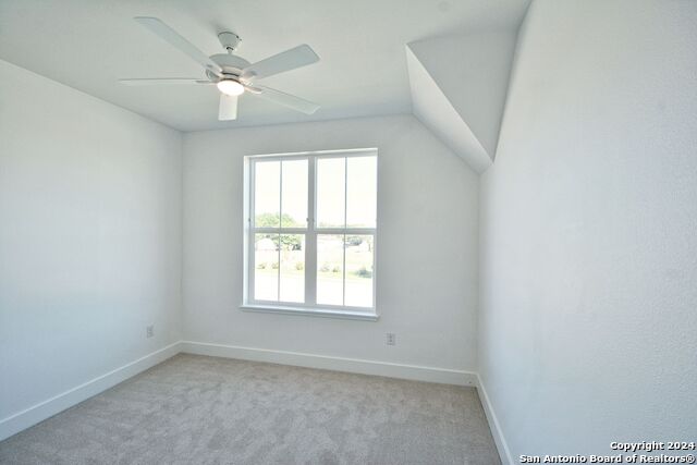 Listing photo id 17 for 409 Constance Dr