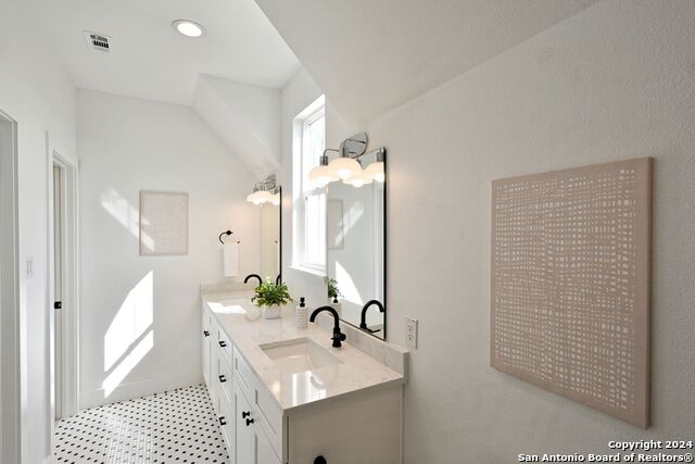 Listing photo id 22 for 409 Constance Dr