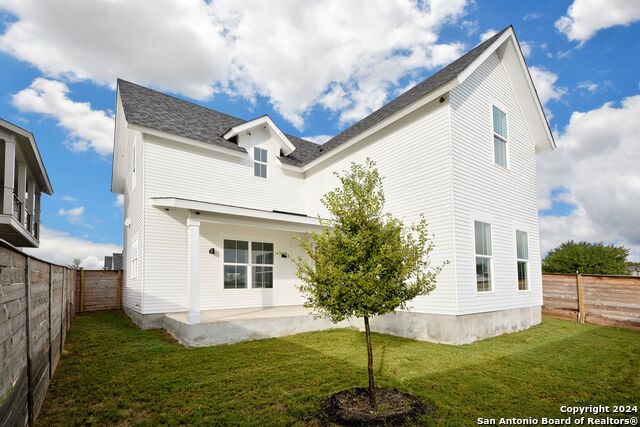 Listing photo id 24 for 409 Constance Dr