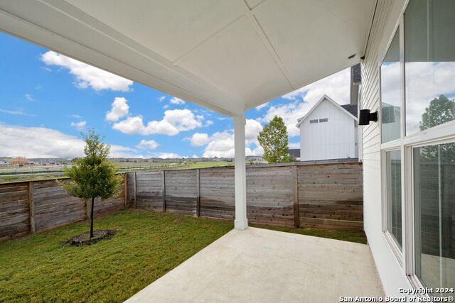 Listing photo id 26 for 409 Constance Dr