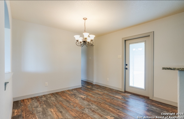 Image 13 of 47 For 3250 Sandy Elm