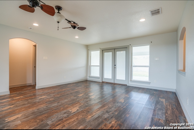 Image 30 of 47 For 3250 Sandy Elm