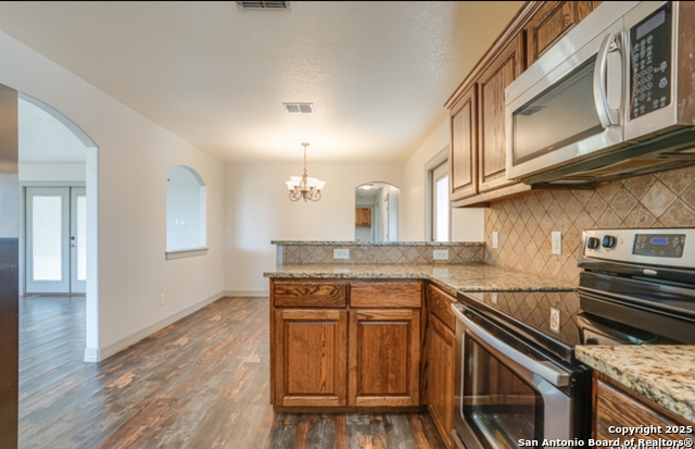 Image 8 of 47 For 3250 Sandy Elm