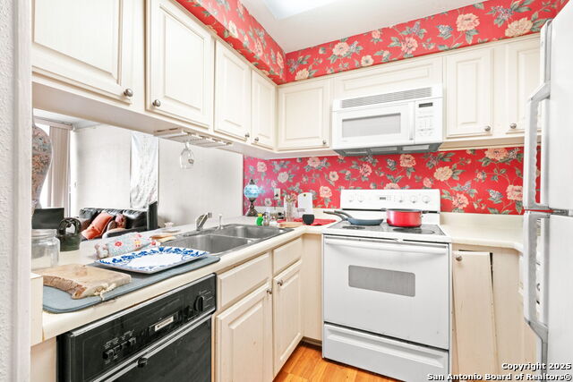 Image 10 of 25 For 7701 Wurzbach  907