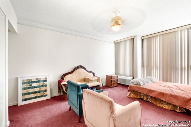 Image 15 of 25 For 7701 Wurzbach  907