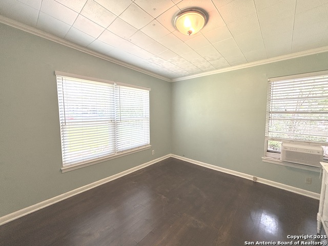 Image 10 of 19 For 318 Sprucewood Ln