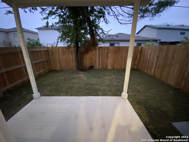 Image 17 of 17 For 2515 Lynwood Bend  101