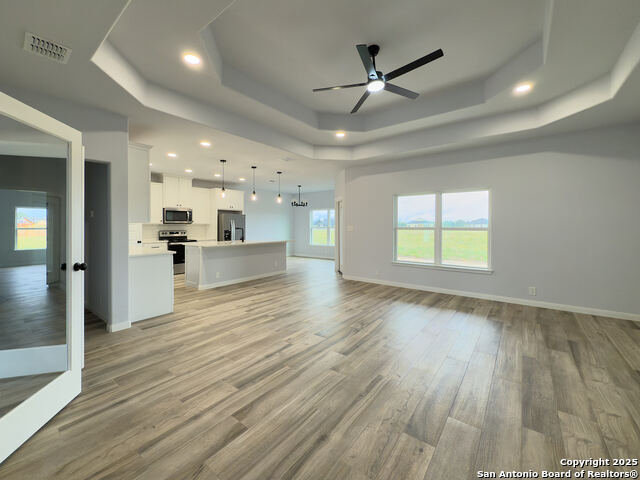 Image 11 of 37 For 105 Merion Ln