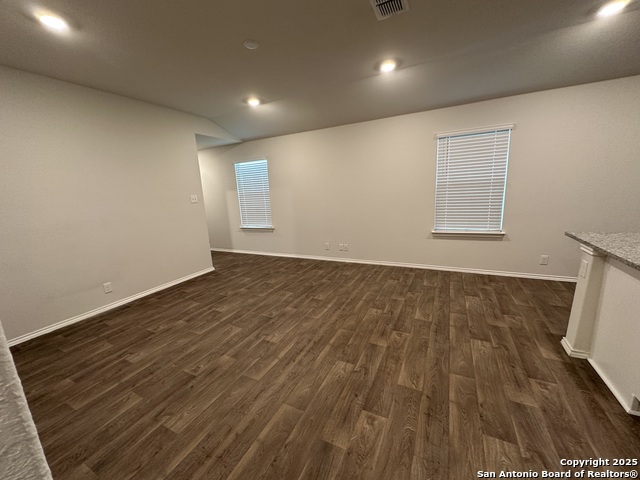 Image 14 of 18 For 257 Middle Green