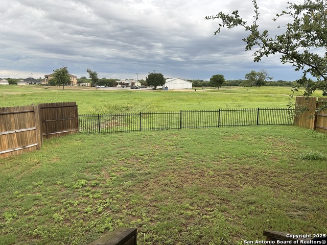 Image 16 of 18 For 257 Middle Green
