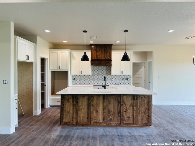 Details for 720 Dickson N, Poth, TX 78147