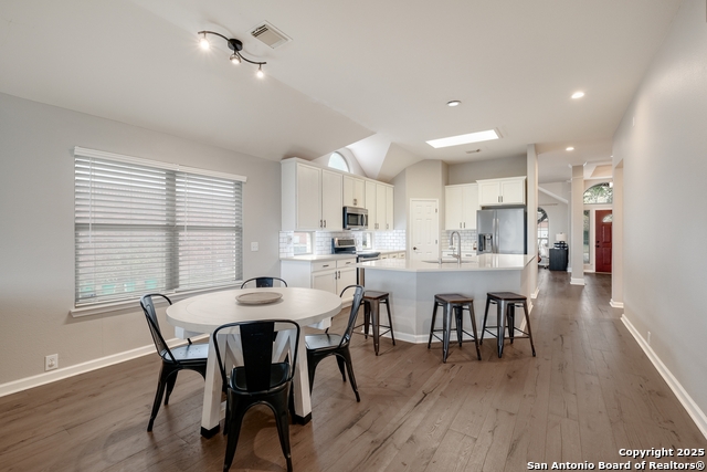 Image 10 of 31 For 4733 Green Bluff Dr