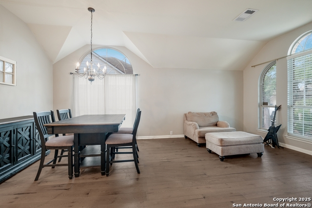 Image 8 of 31 For 4733 Green Bluff Dr