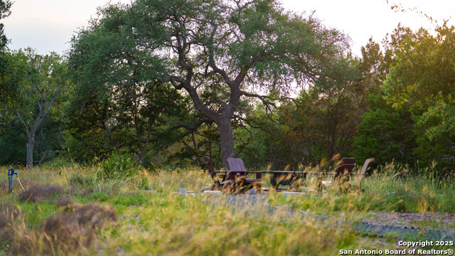 Listing photo id 28 for 300-c Windmill Cv