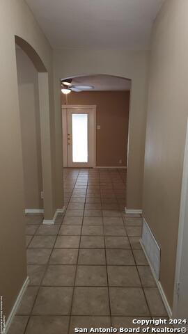 Image 3 of 25 For 1826 Laven Dr