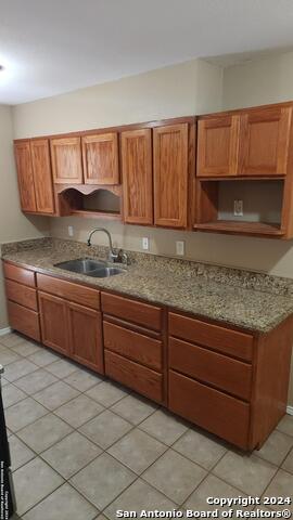 Image 4 of 25 For 1826 Laven Dr