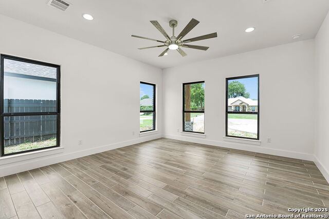 Image 12 of 28 For 249 Sandpiper Lane
