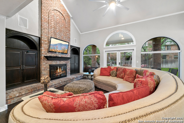 Image 6 of 32 For 8 Rogers Wood