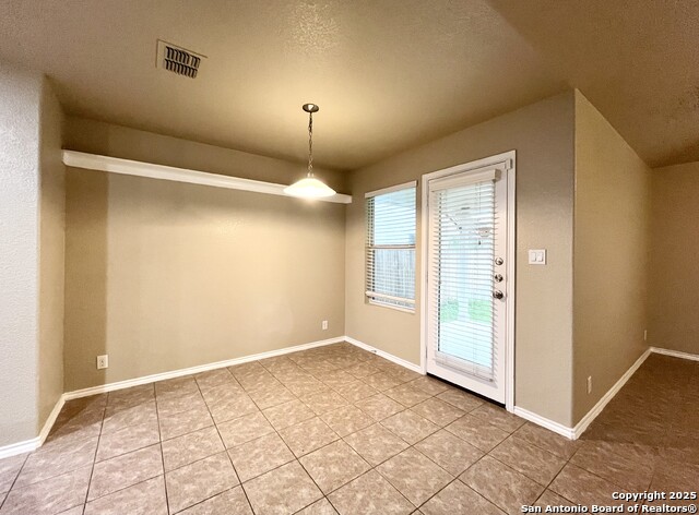 Listing photo id 13 for 7538 Elegante Way