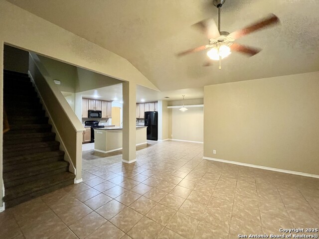 Listing photo id 17 for 7538 Elegante Way