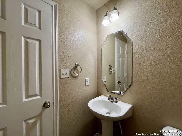 Listing photo id 18 for 7538 Elegante Way